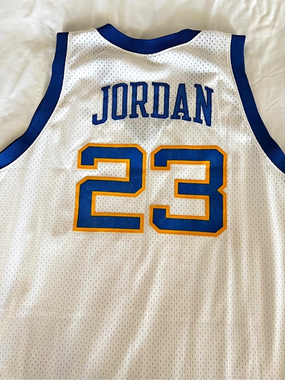 Jordan Laney High School 23 Jordan Swingman jersey White & Blue 3XL - Picture 2 of 8